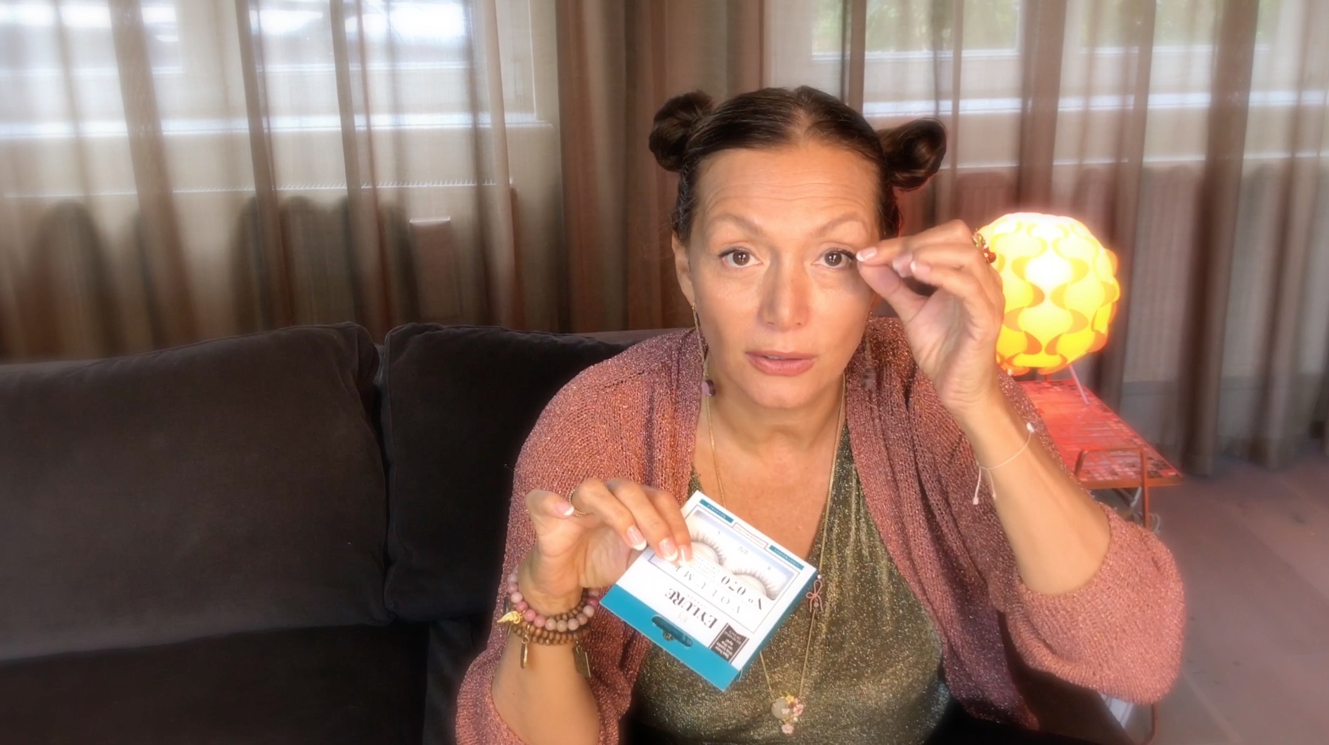 Make up in mar 8 minuutjes.