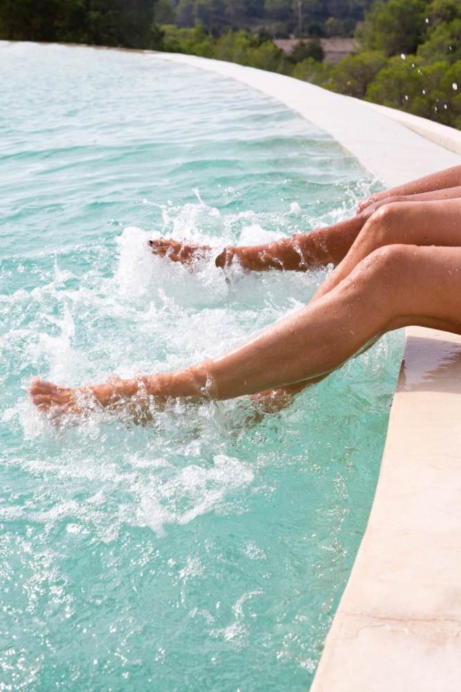 Zalig weer met niet zo'n zalig effect op je benen , zware benen...